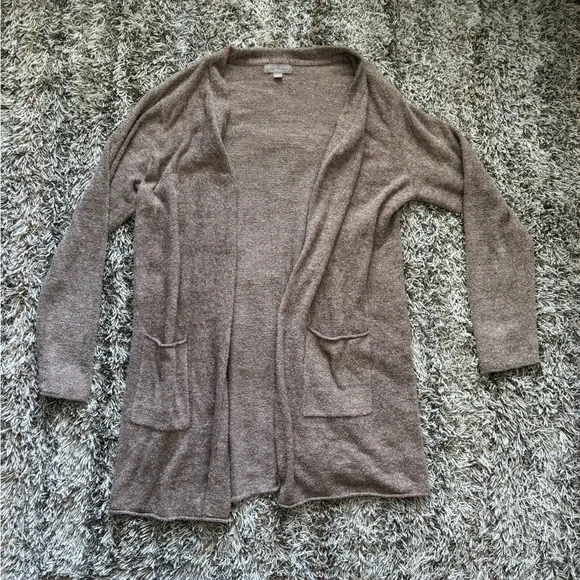 Barefoot Dreams cardigan. - Picture 1 of 2